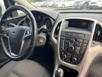 Opel Astra 2011 Valkoinen