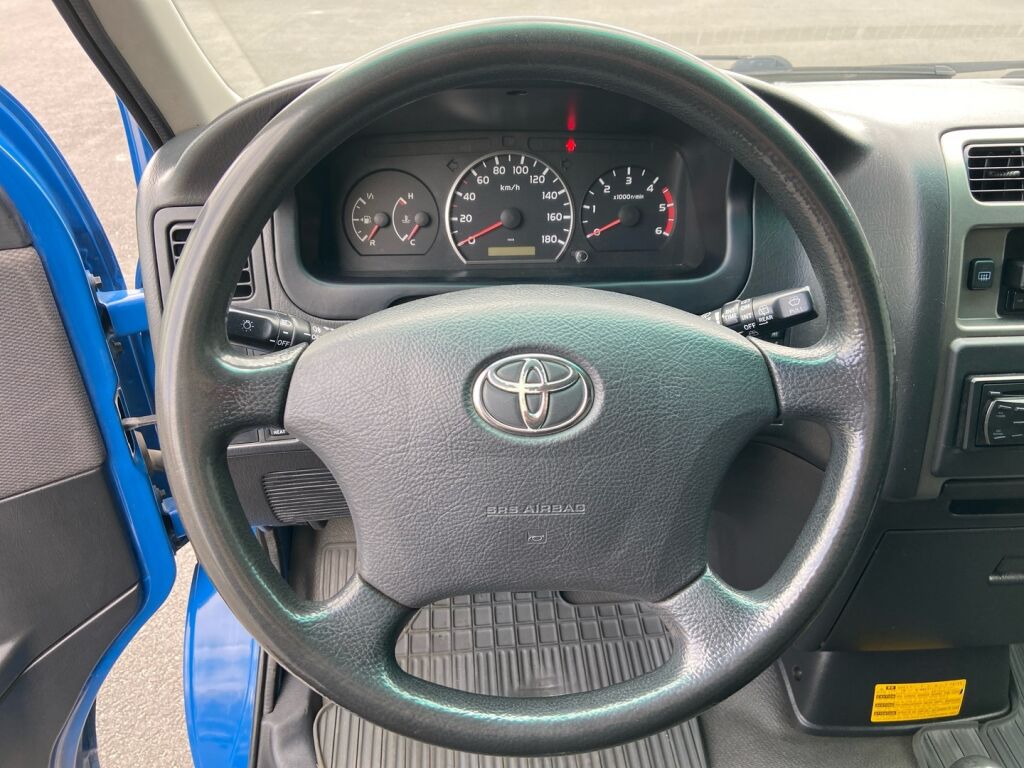 Toyota Hiace 2011 Sininen