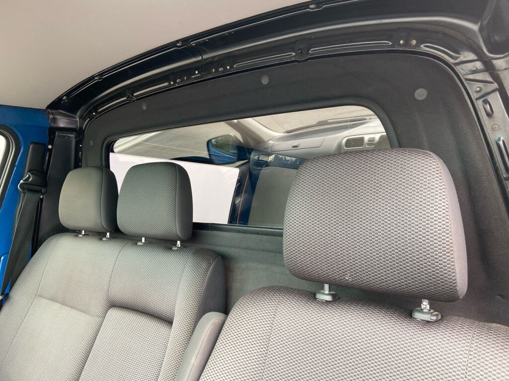 Toyota Hiace 2011 Sininen