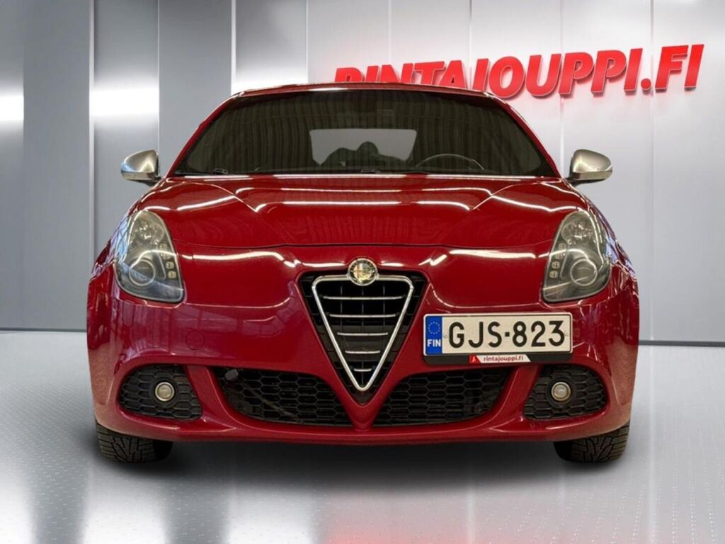 Alfa Romeo Giulietta 2011 Punainen