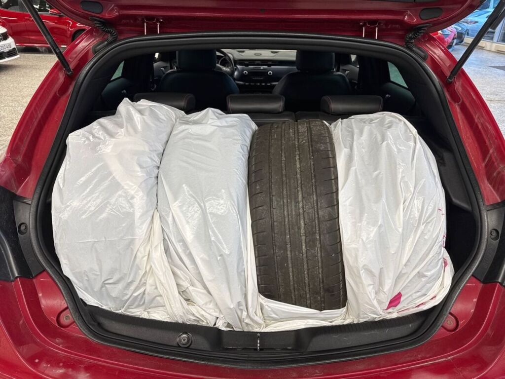 Alfa Romeo Giulietta 2011 Punainen