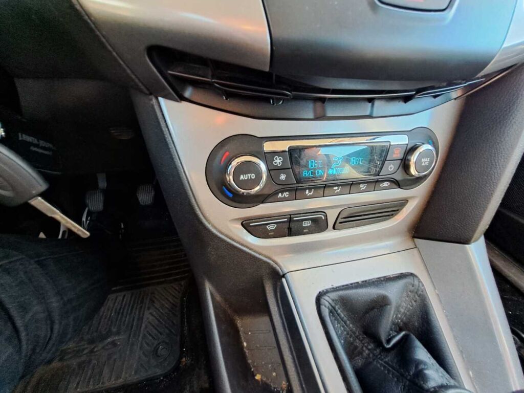 Ford Focus 2011 Harmaa