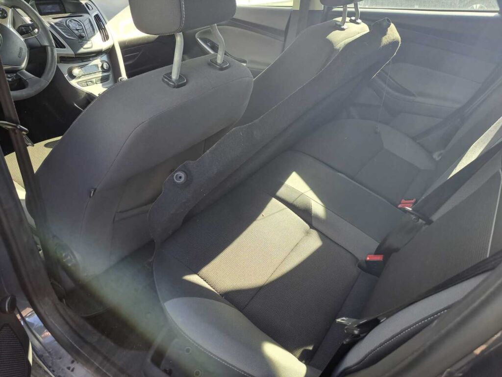 Ford Focus 2011 Harmaa