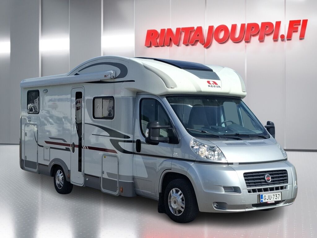 Adria Matrix Plus 680 SP 2011 Valkoinen