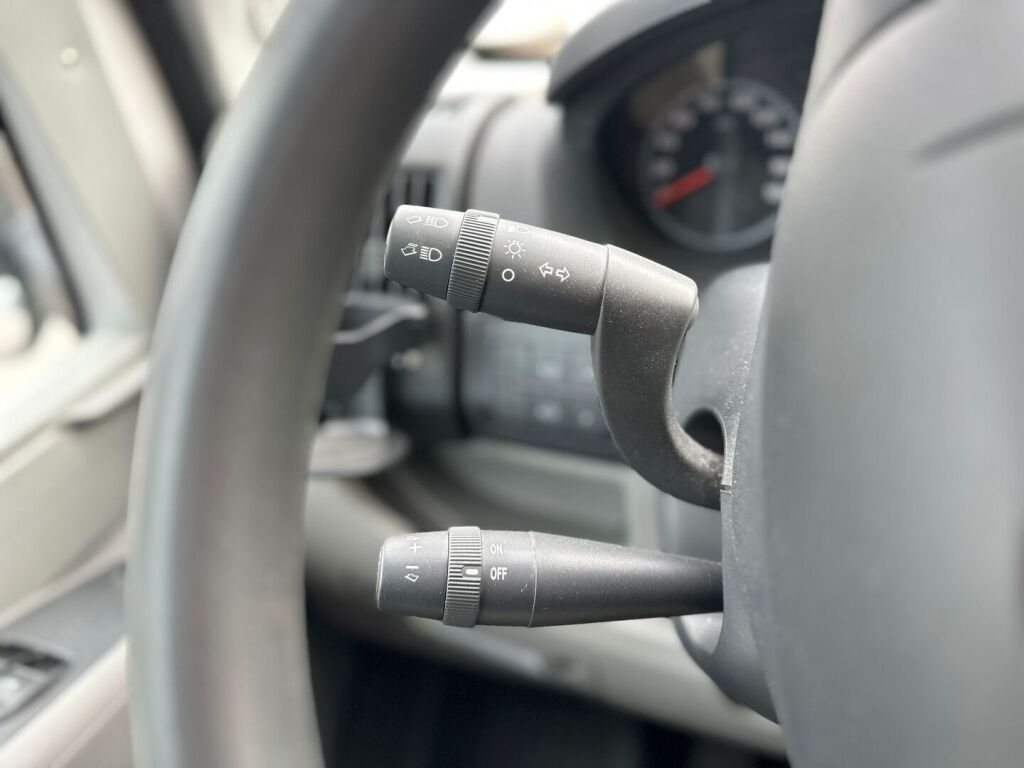 Adria Matrix Plus 680 SP 2011 Valkoinen