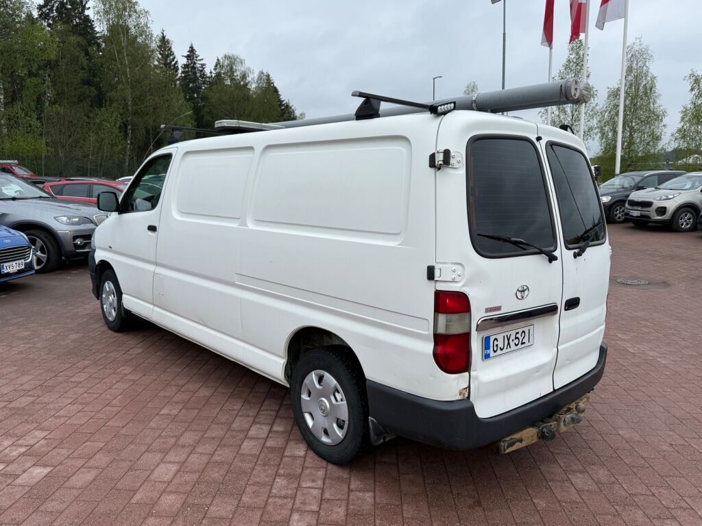 Toyota Hiace 2011 Valkoinen