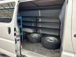 Toyota Hiace 2011 Valkoinen