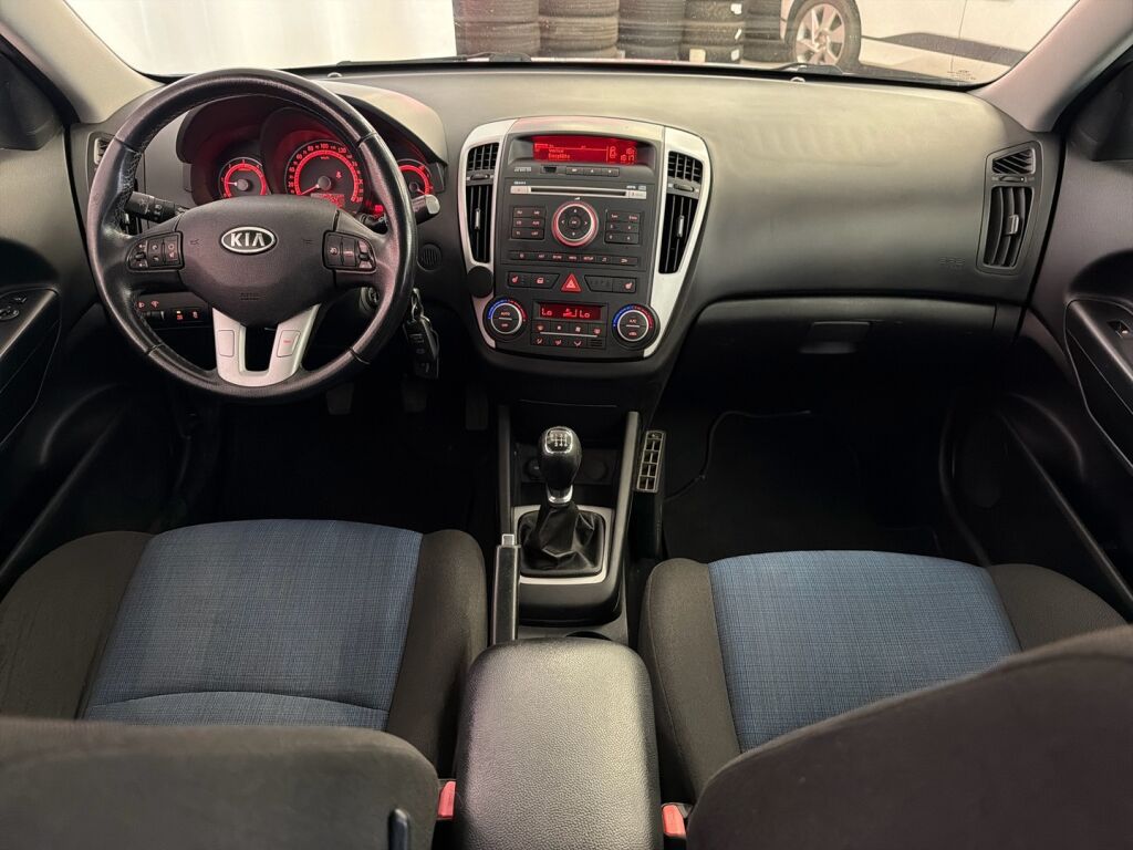 Kia Ceed 2011 Sininen