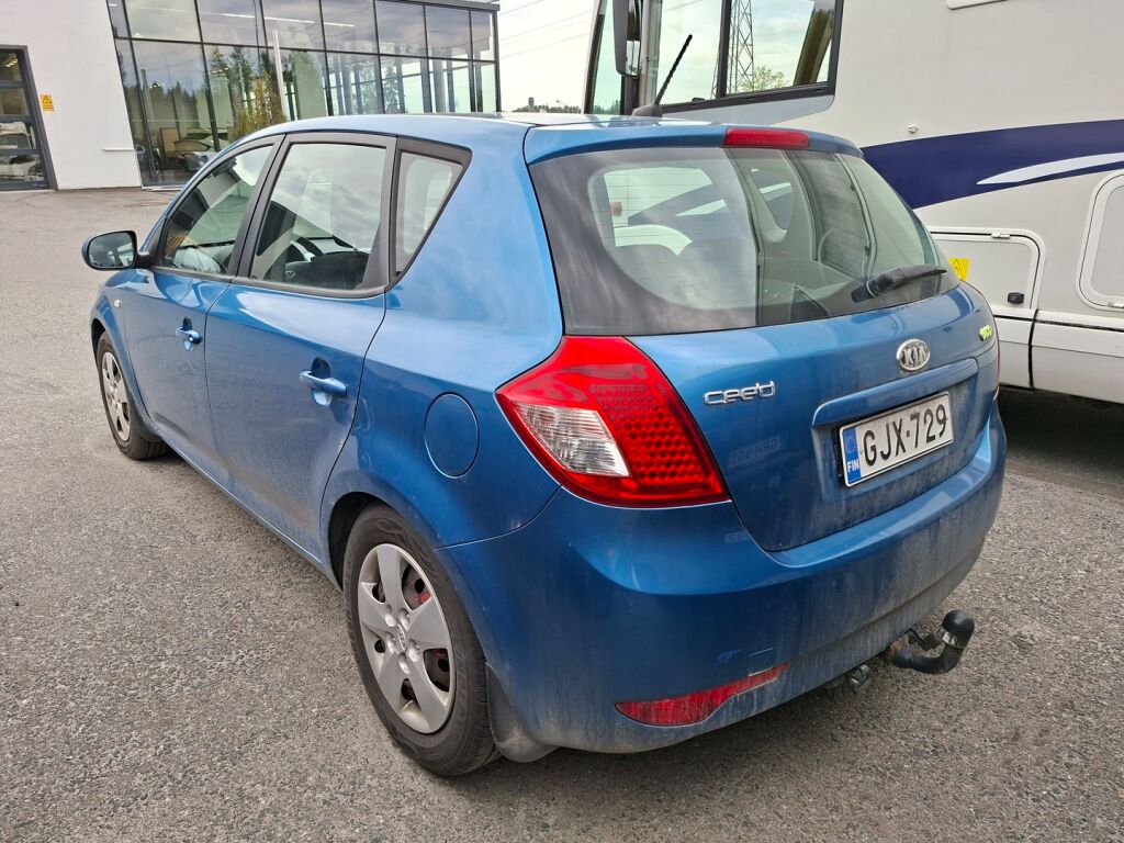 Kia Ceed 2011 Sininen