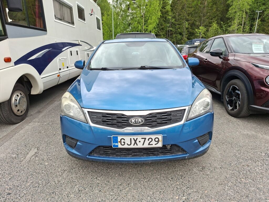 Kia Ceed 2011 Sininen