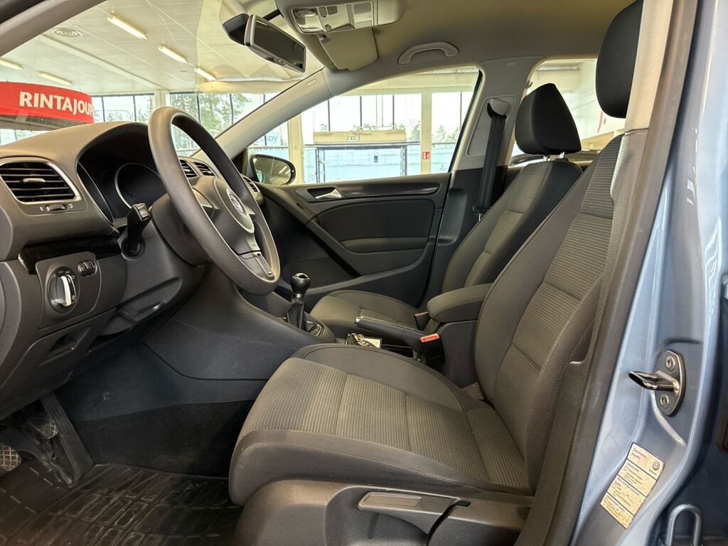 Volkswagen Golf 2011 Sininen