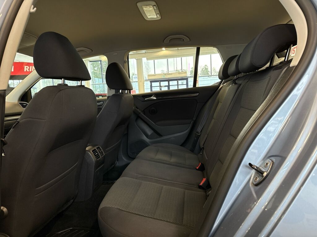 Volkswagen Golf 2011 Sininen