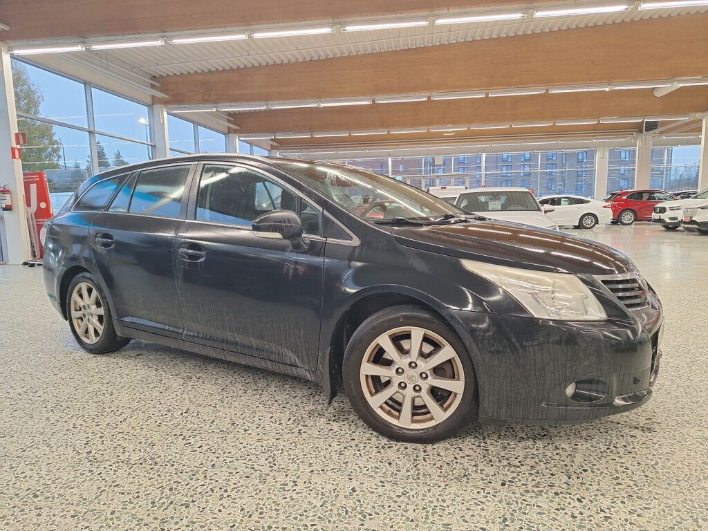 Toyota Avensis 2011 Musta
