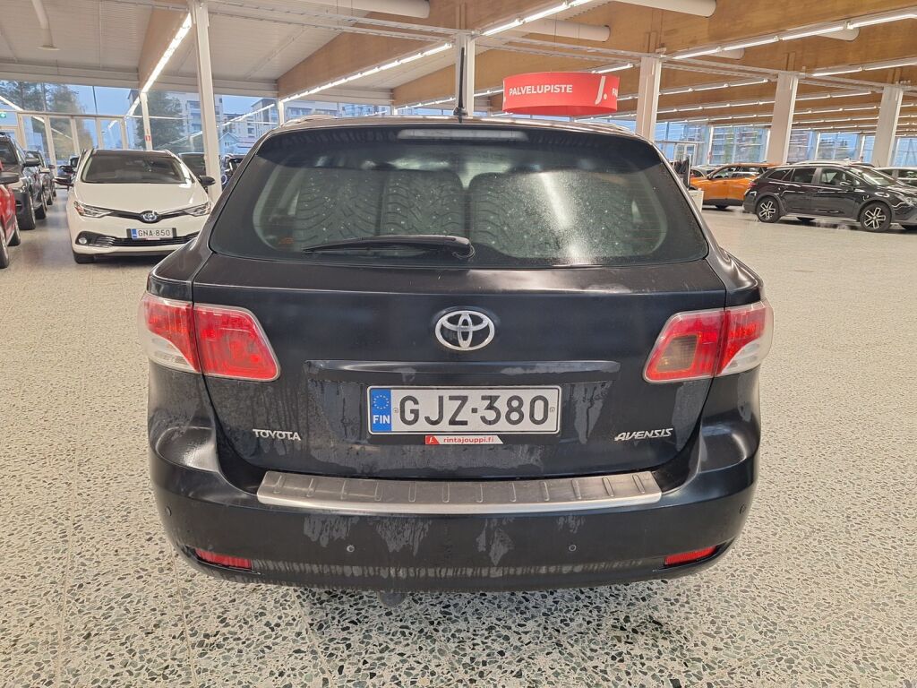 Toyota Avensis 2011 Musta