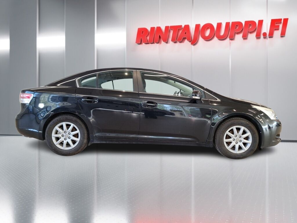 Toyota Avensis 2011 Musta