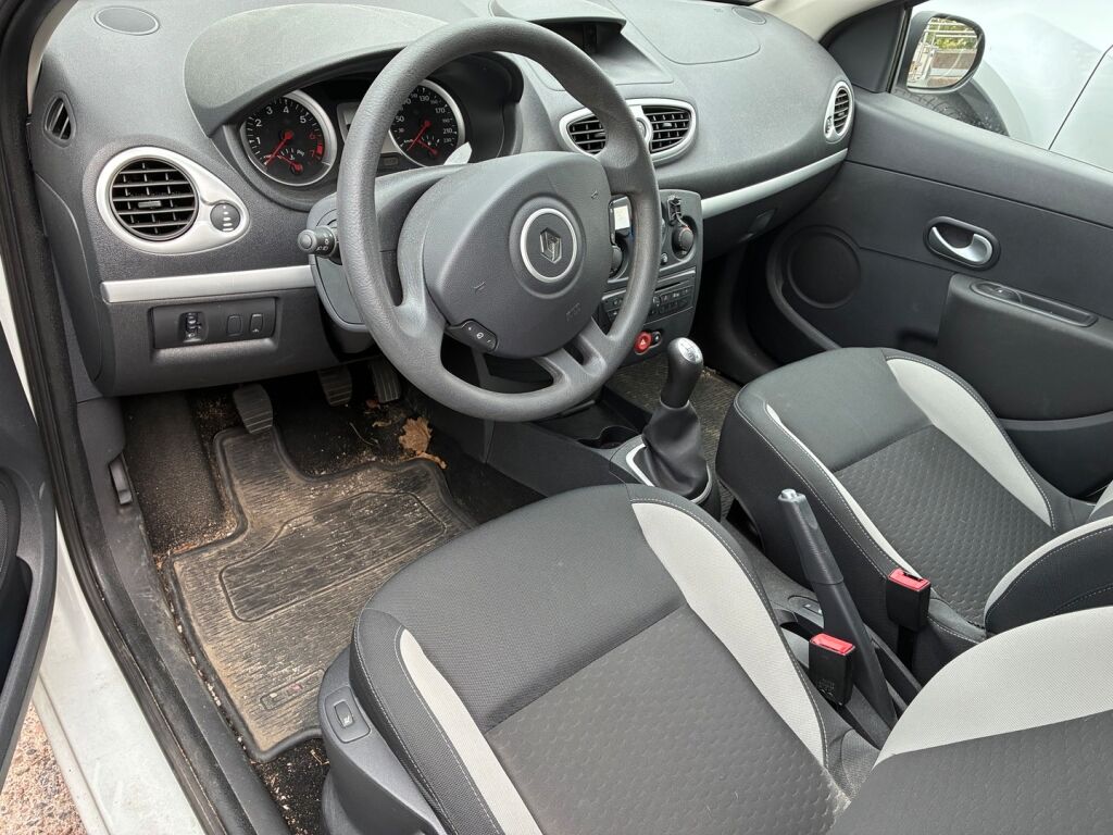 Renault Clio 2011 Valkoinen
