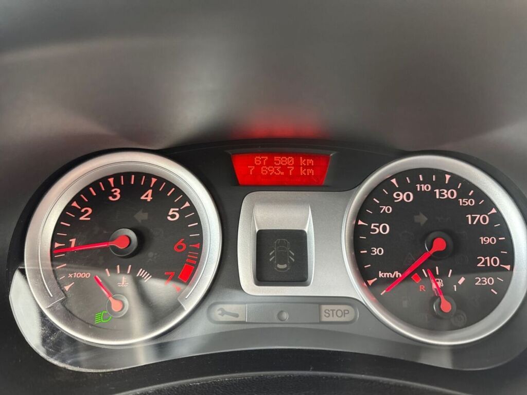 Renault Clio 2011 Valkoinen