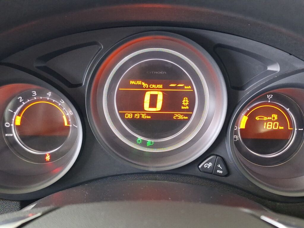 Citroen C4 2011 Punainen