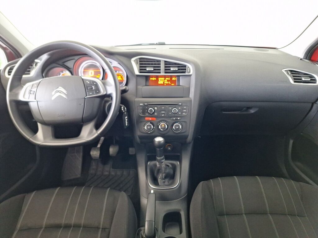Citroen C4 2011 Punainen