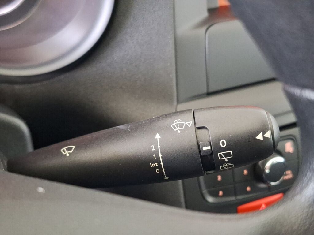 Citroen C4 2011 Punainen