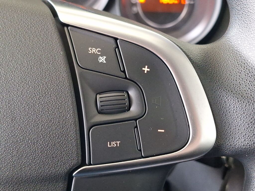 Citroen C4 2011 Punainen