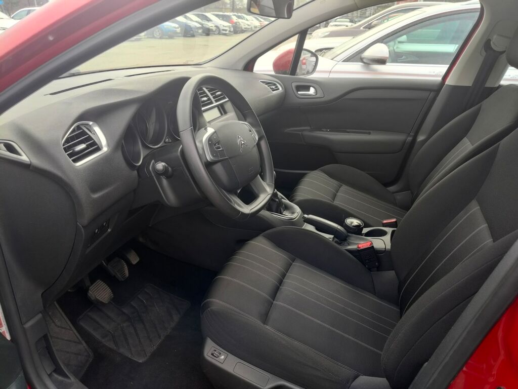 Citroen C4 2011 Punainen