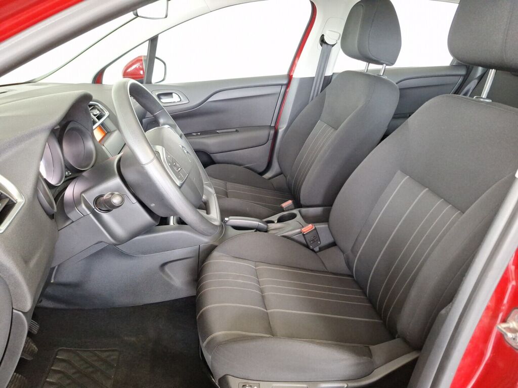 Citroen C4 2011 Punainen