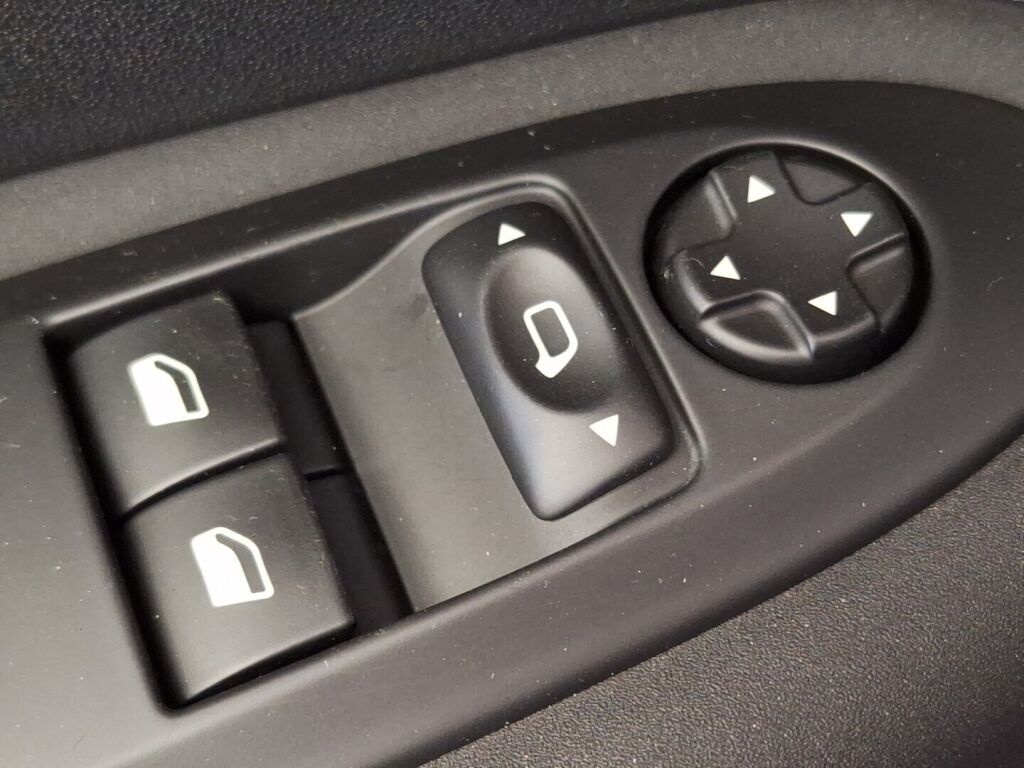 Citroen C4 2011 Punainen
