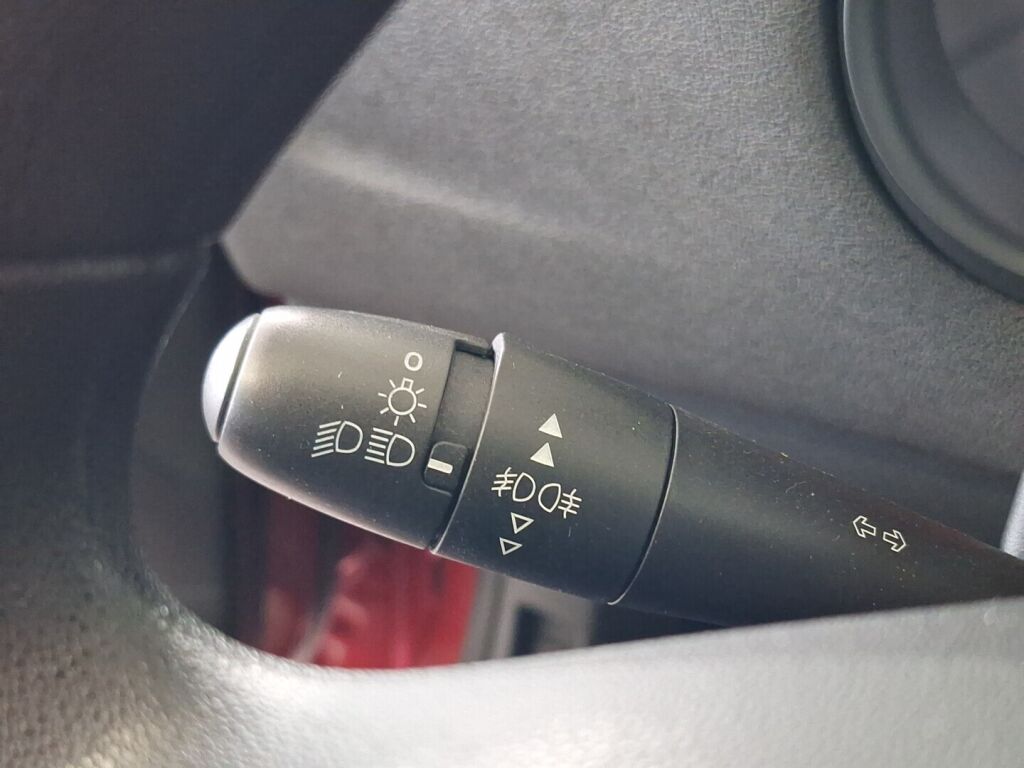 Citroen C4 2011 Punainen