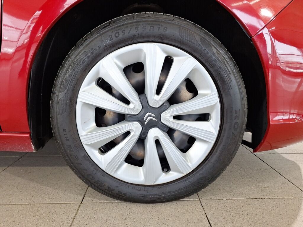 Citroen C4 2011 Punainen