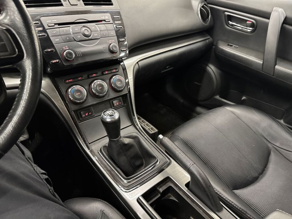 Mazda Mazda6 2013 Punainen