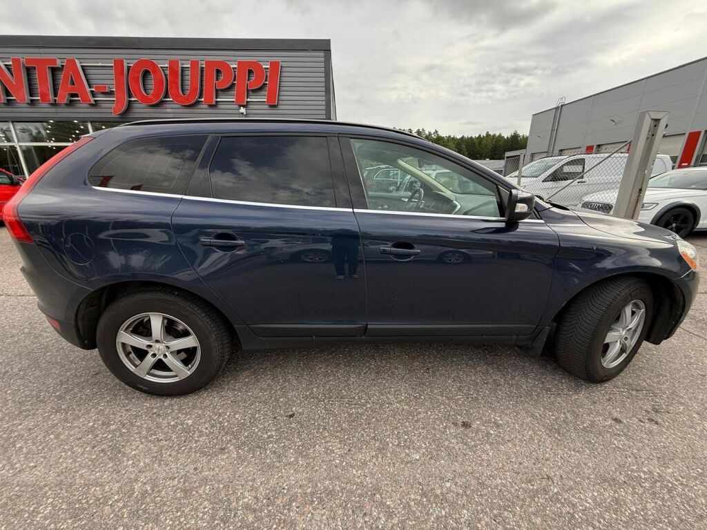 Volvo XC60 2011 Sininen
