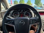 Opel Astra 2012 Musta