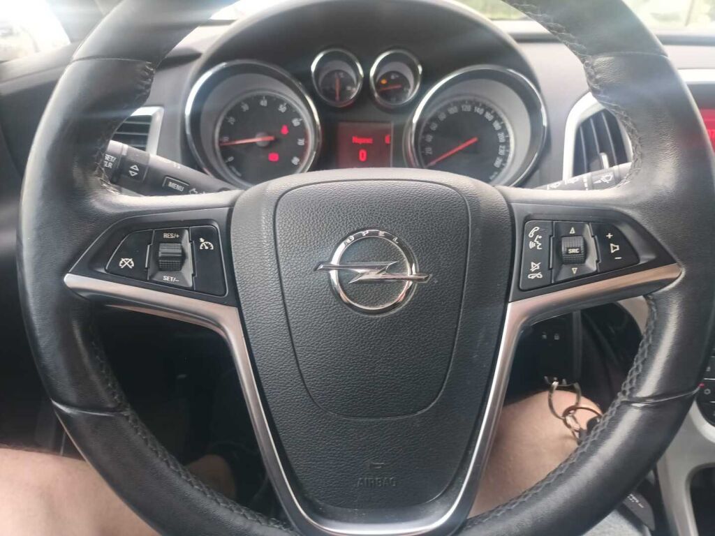 Opel Astra 2011 Harmaa