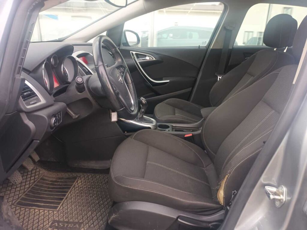 Opel Astra 2011 Harmaa