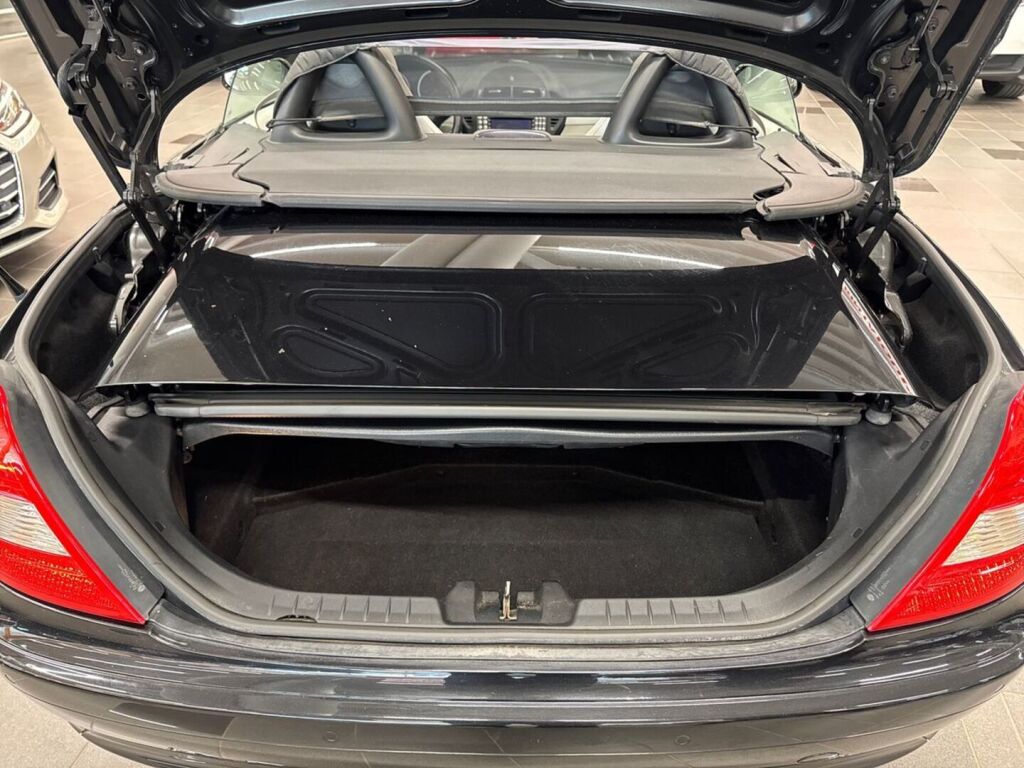 Mercedes-Benz SLK 2004 Musta