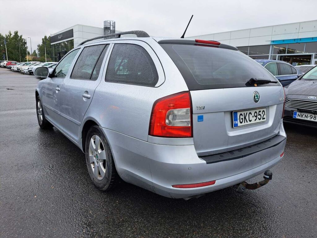 Skoda Octavia 2011 Hopea