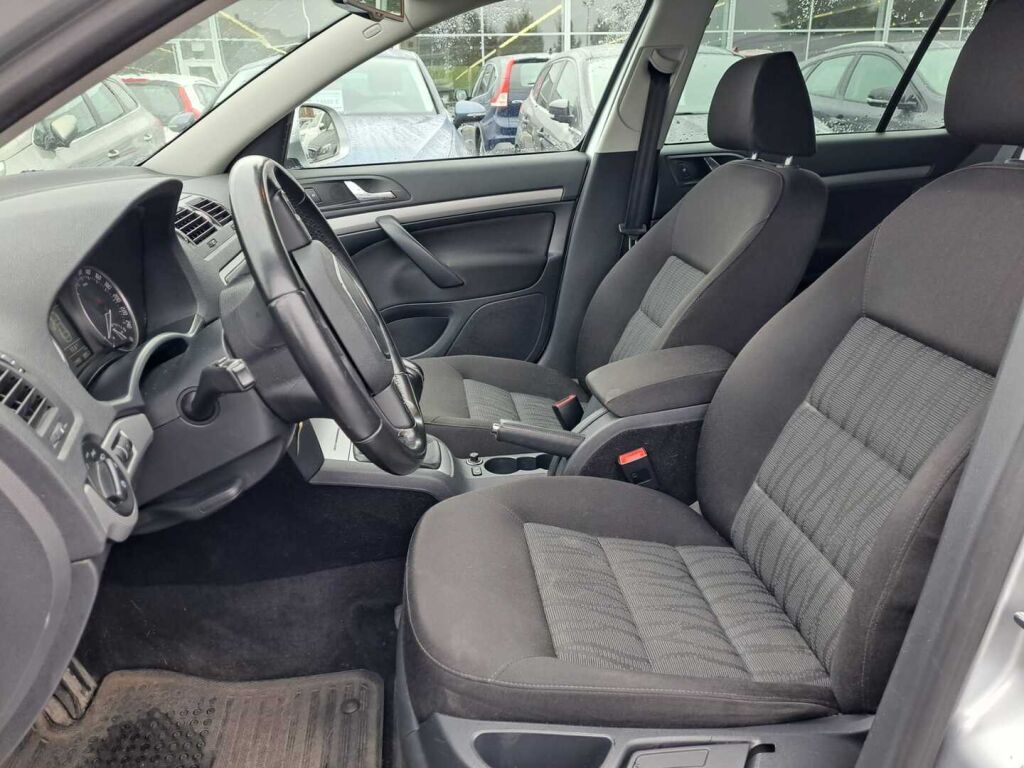 Skoda Octavia 2011 Hopea