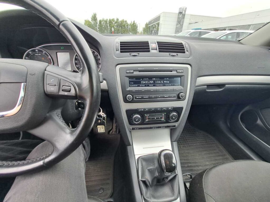 Skoda Octavia 2011 Hopea