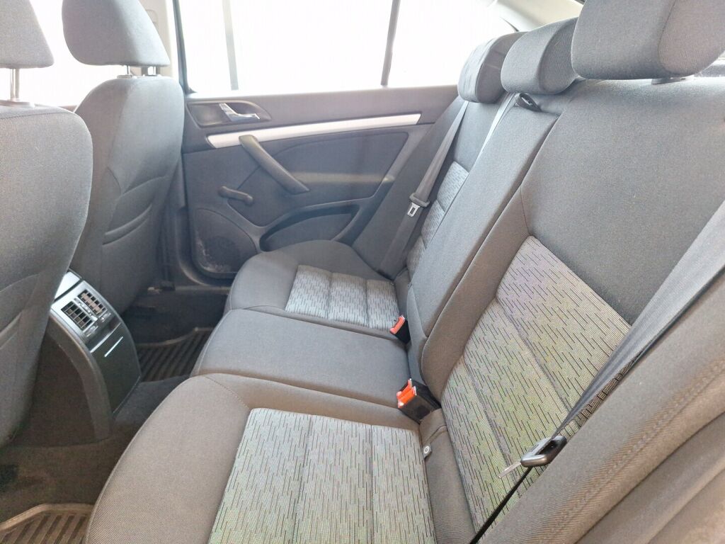 Skoda Octavia 2012 Sininen