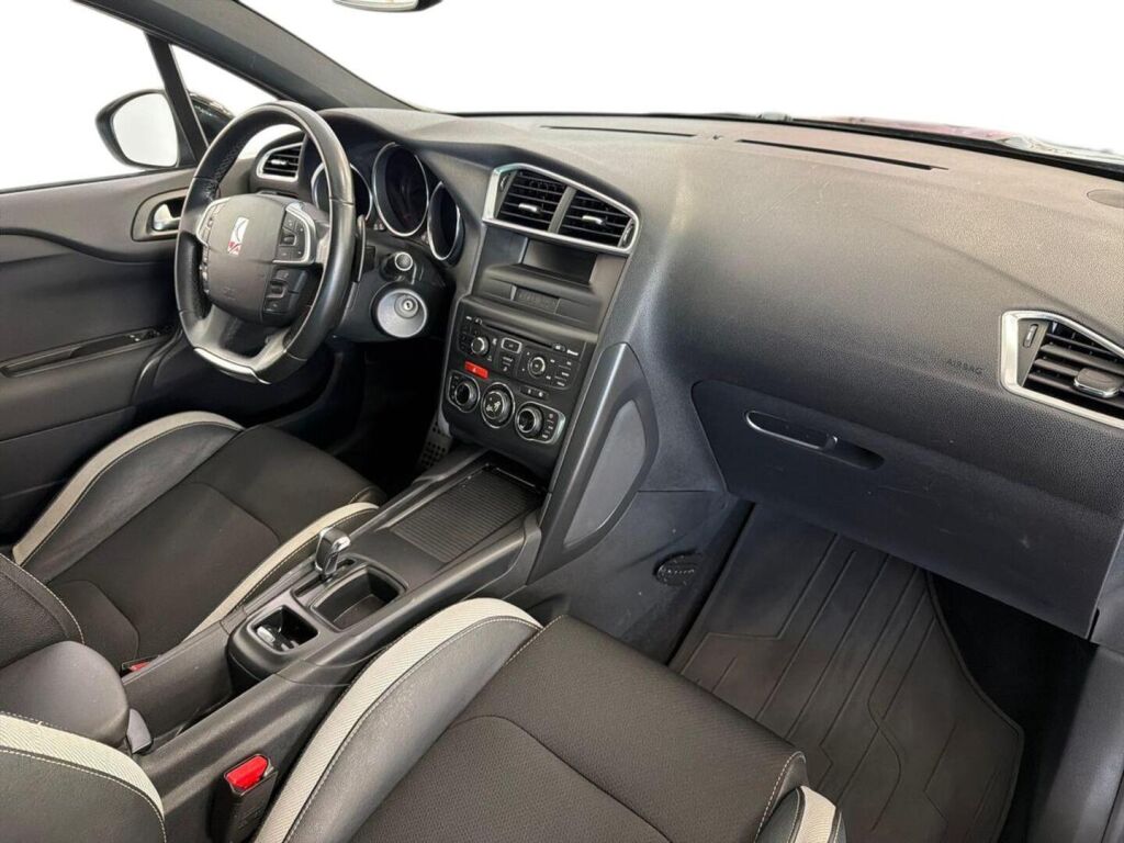 Citroen DS4 2012 Musta