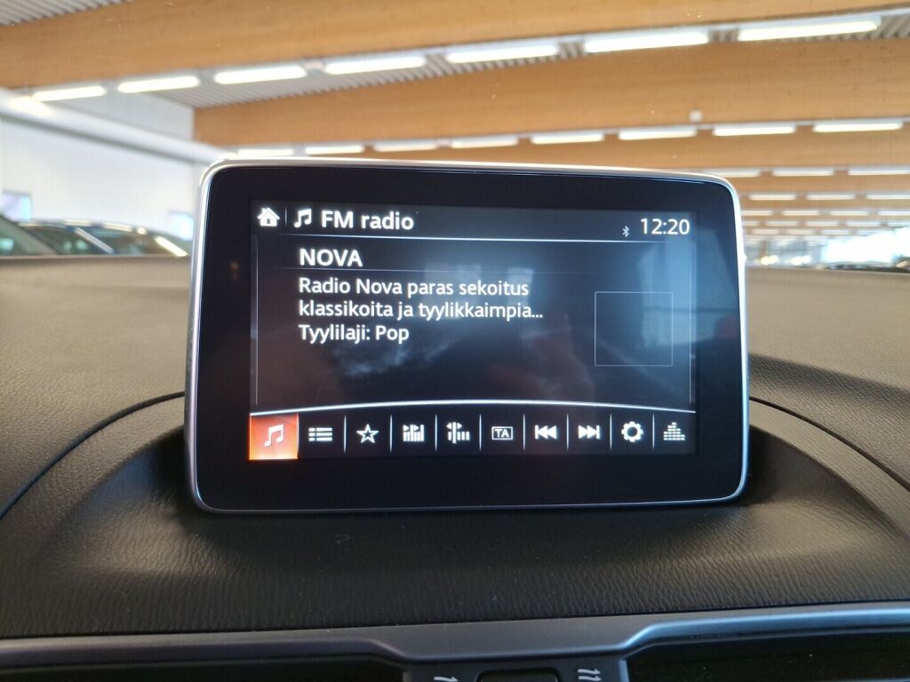 Mazda Mazda3 2014 Punainen