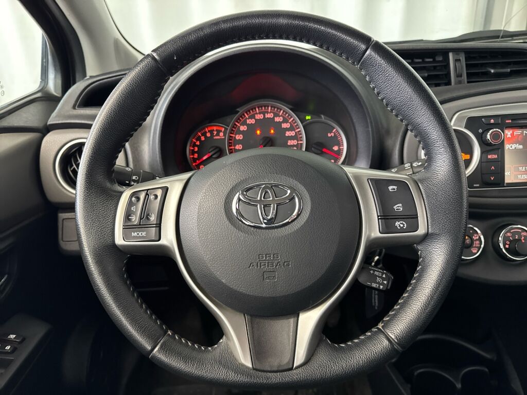 Toyota Yaris 2012 Harmaa