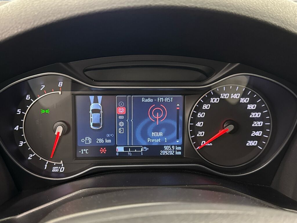 Ford Mondeo 2011 Musta