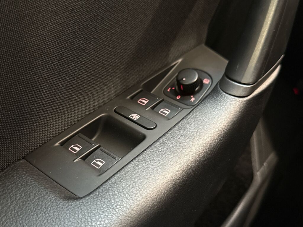 Volkswagen Passat 2011 Harmaa