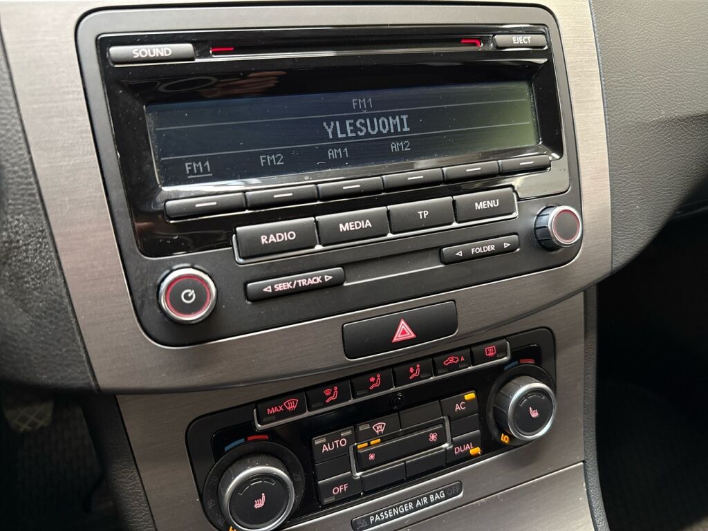 Volkswagen Passat 2011 Harmaa