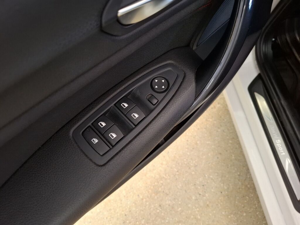 BMW 118 2012 Valkoinen