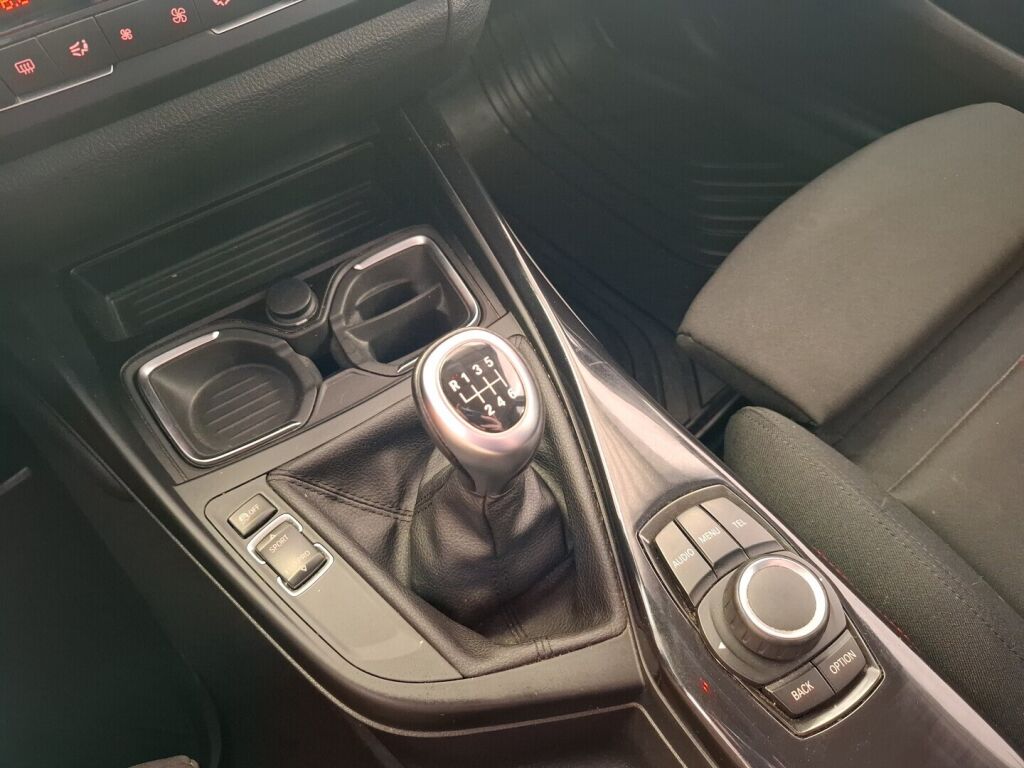 BMW 118 2012 Valkoinen