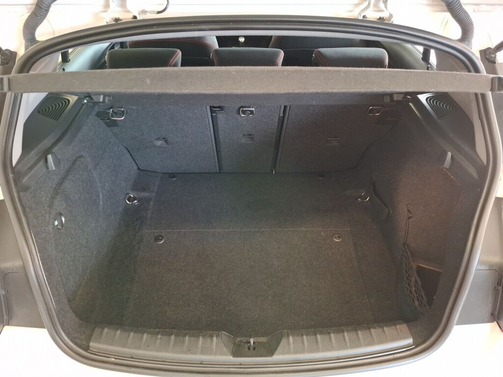 BMW 118 2012 Valkoinen