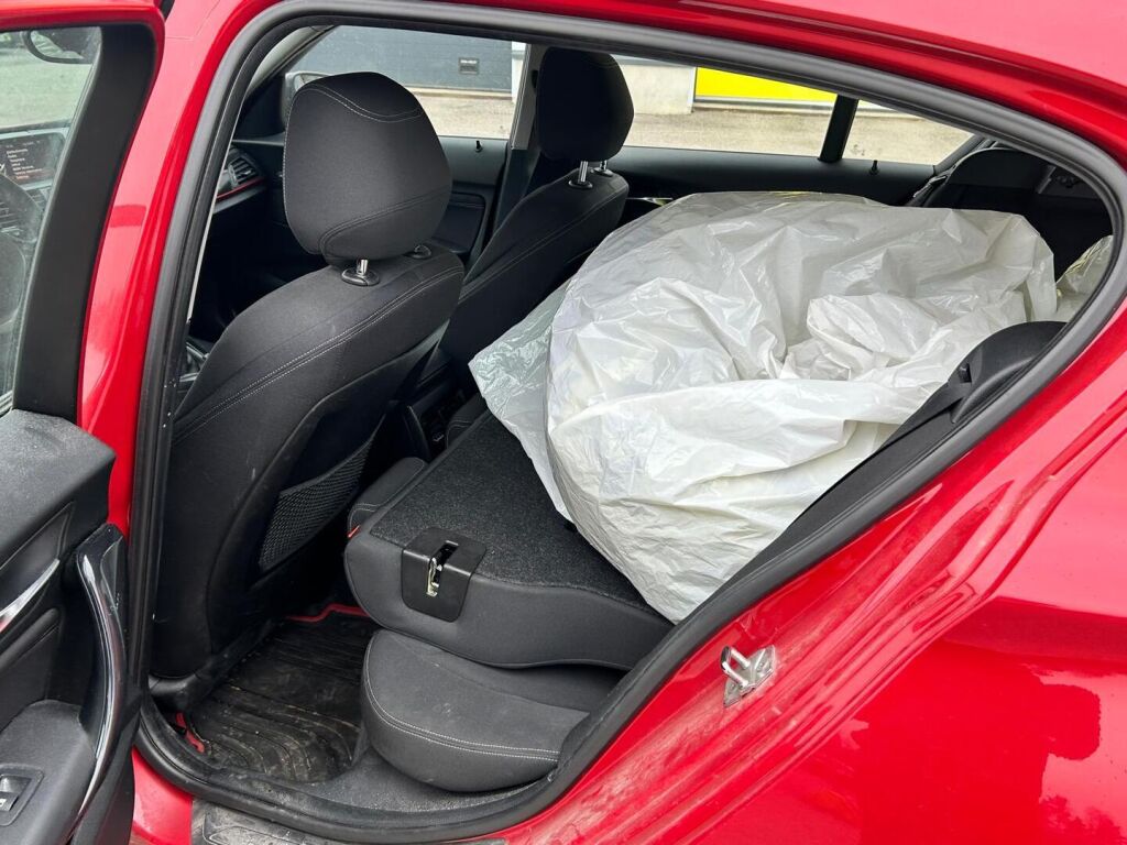 BMW 116 2012 Punainen